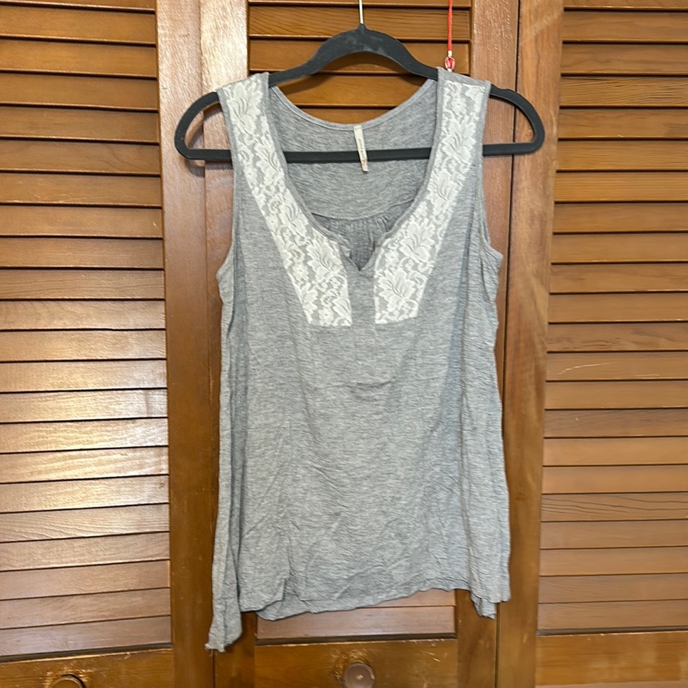 Gray tank top